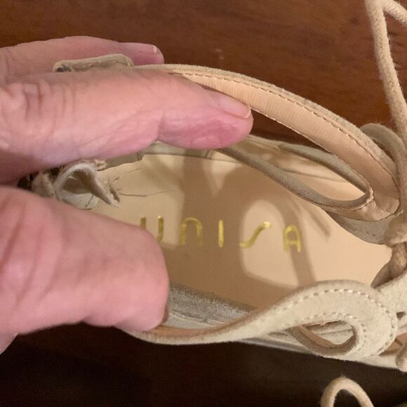 Unisa Cream Vintage Look Lace-Up Block Heels - Picture 11 of 11